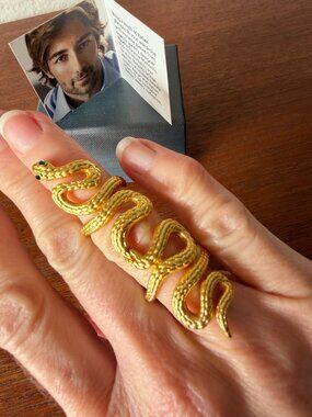 NIB Roberto by RFM Snake Knuckle Ring - Green Eyes